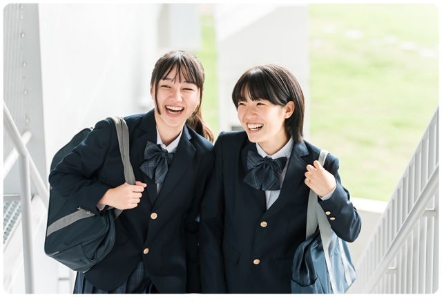 12歳から16歳の女性